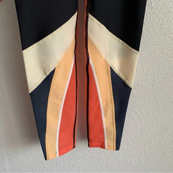 PE Nation Left Field Legging in Black Size XS - Picture 6 of 9